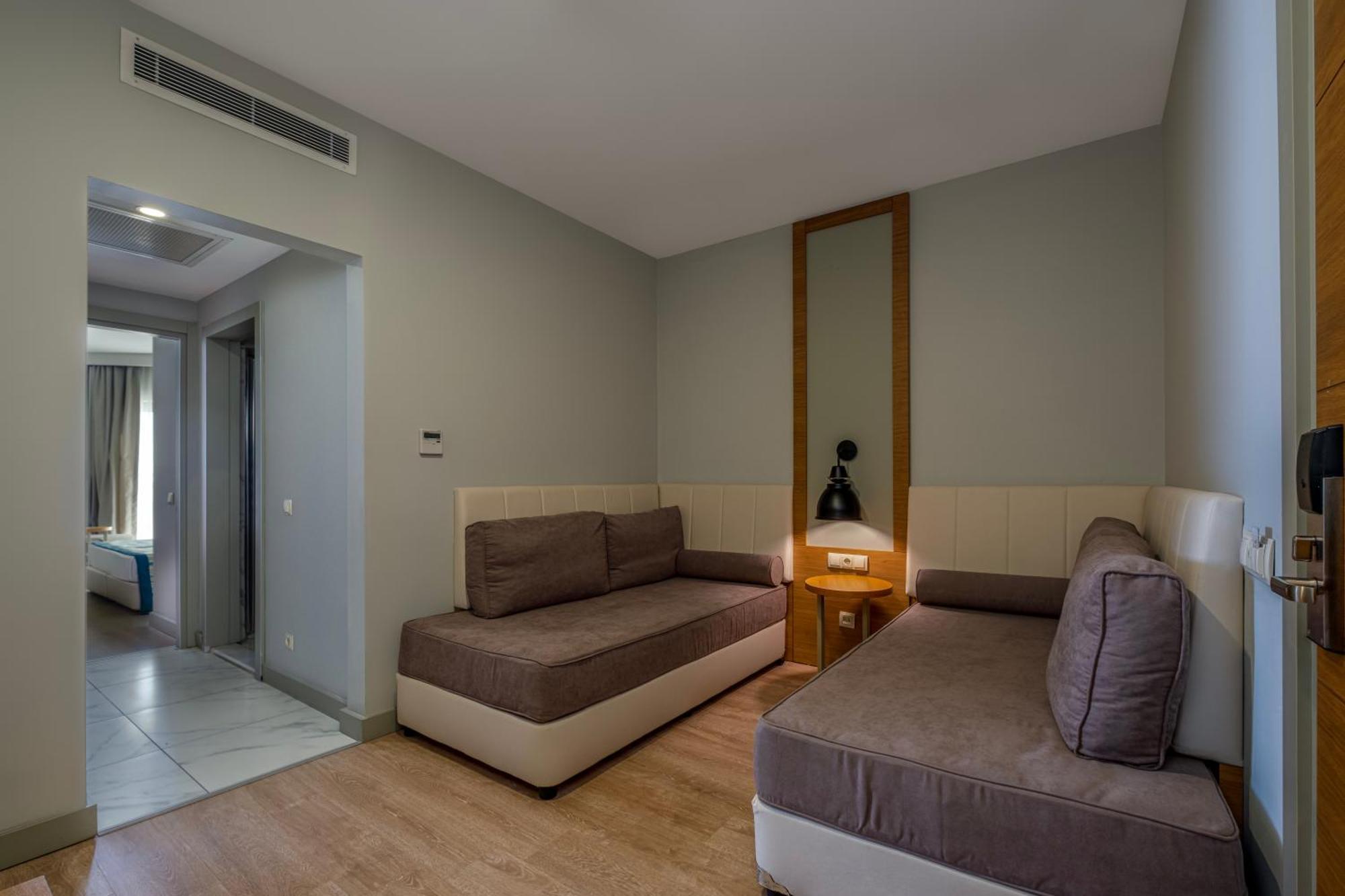 Calido Maris Hotel Ultra All Inclusive Kizilot Exterior photo