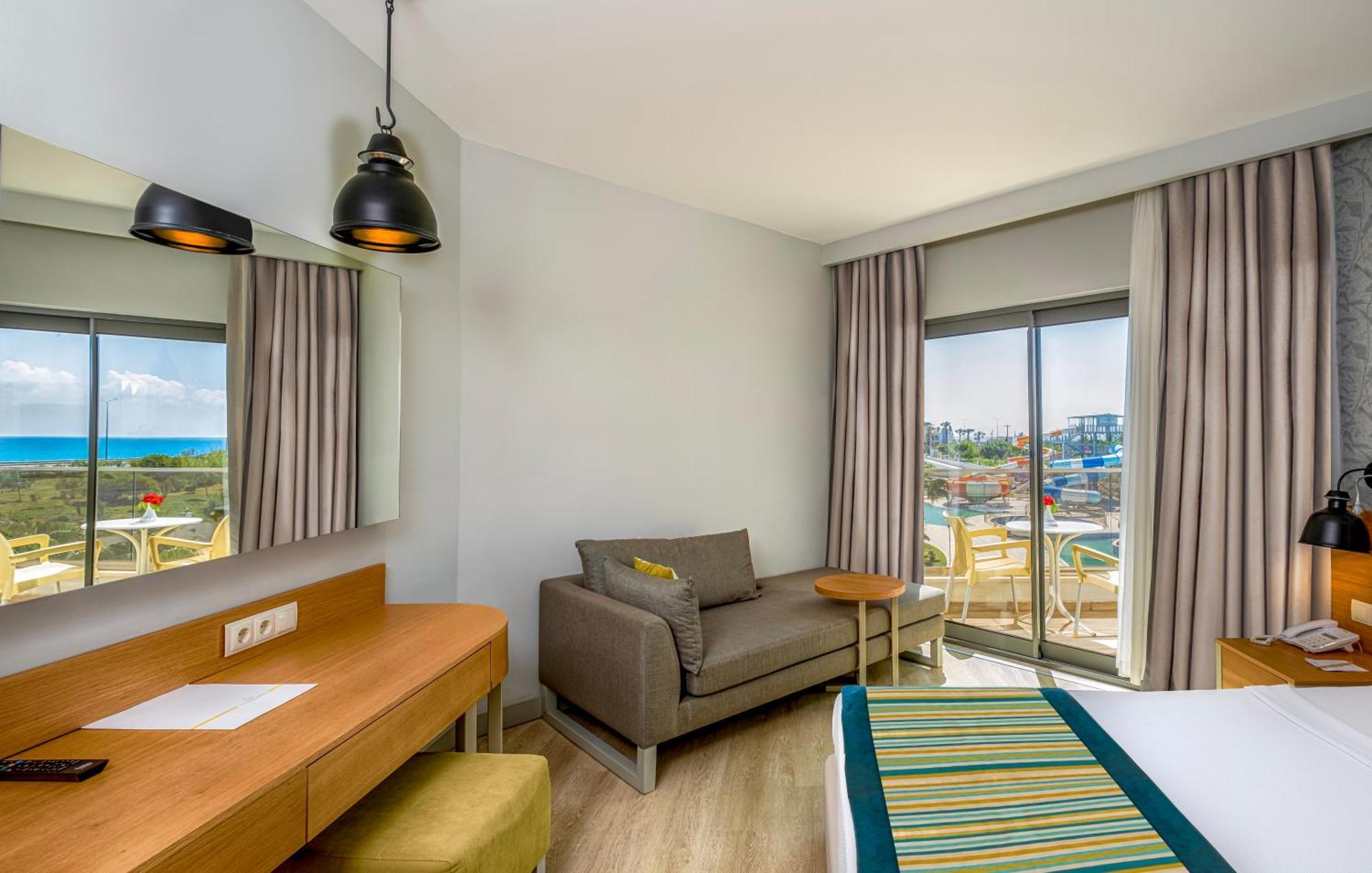 Calido Maris Hotel Ultra All Inclusive Kizilot Exterior photo