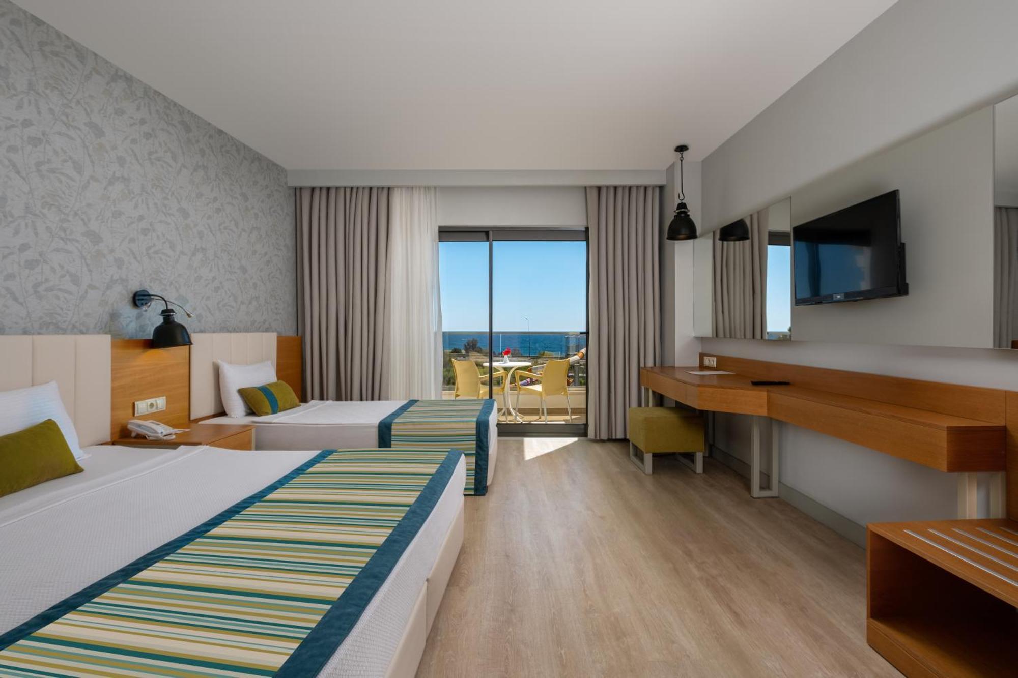 Calido Maris Hotel Ultra All Inclusive Kizilot Exterior photo